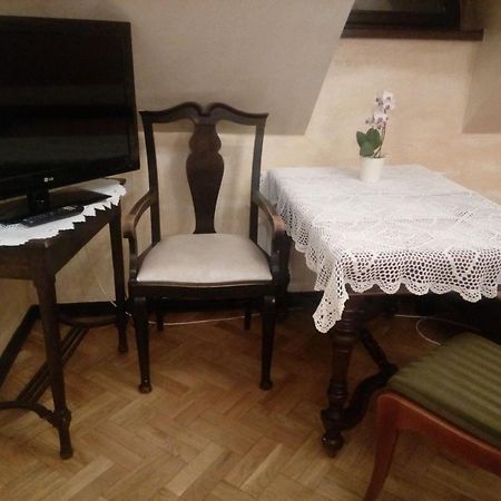 Dwor Anna Bed & Breakfast Ciecierzyn Oda fotoğraf