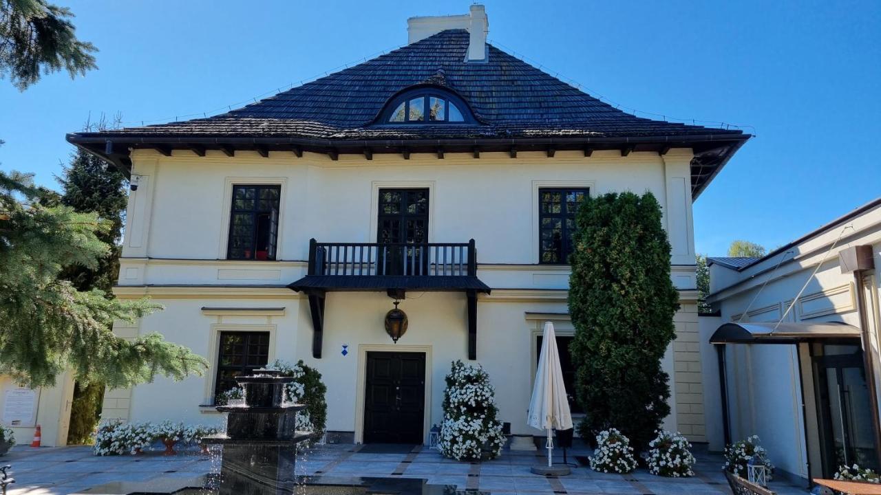 Dwor Anna Bed & Breakfast Ciecierzyn Dış mekan fotoğraf
