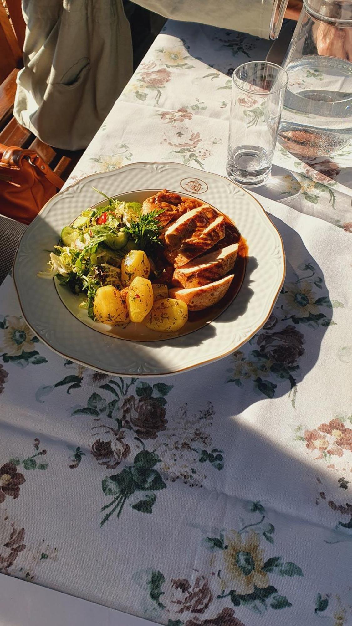 Dwor Anna Bed & Breakfast Ciecierzyn Dış mekan fotoğraf