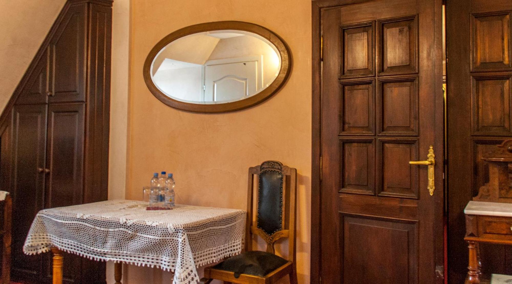 Dwor Anna Bed & Breakfast Ciecierzyn Oda fotoğraf