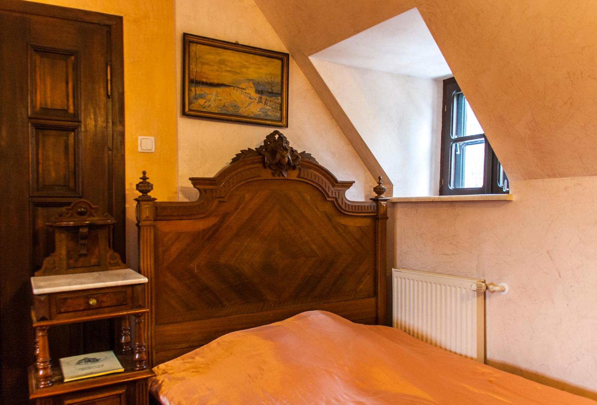 Dwor Anna Bed & Breakfast Ciecierzyn Oda fotoğraf