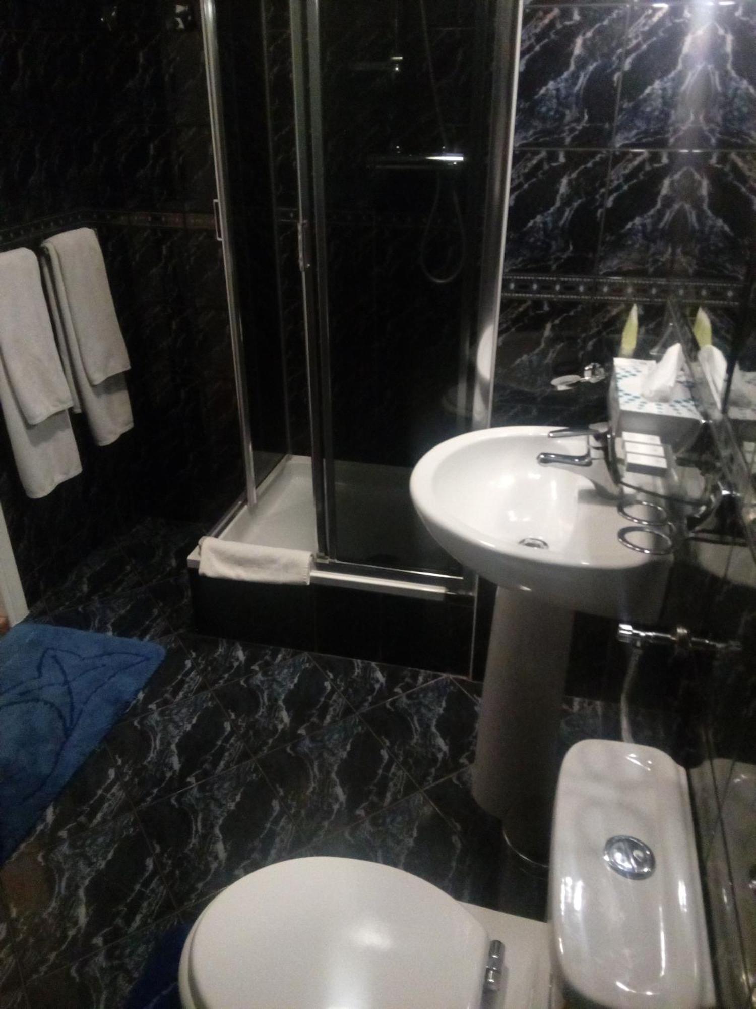 Dwor Anna Bed & Breakfast Ciecierzyn Oda fotoğraf