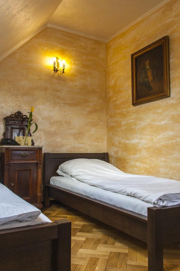 Dwor Anna Bed & Breakfast Ciecierzyn Dış mekan fotoğraf