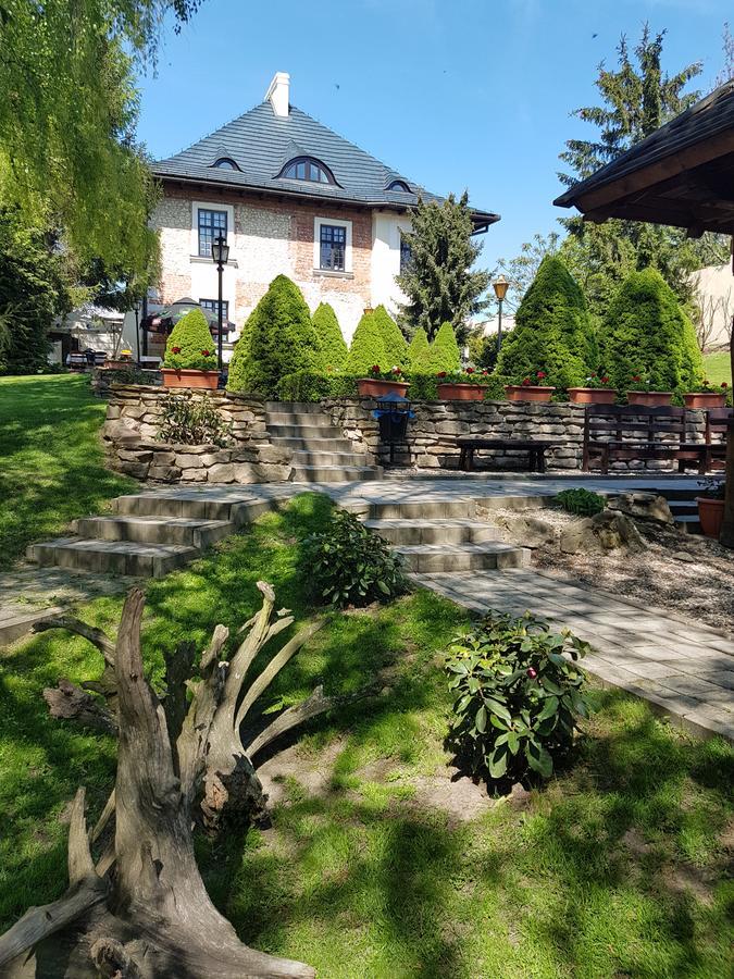 Dwor Anna Bed & Breakfast Ciecierzyn Dış mekan fotoğraf